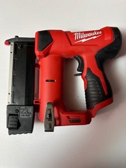 Milwaukee M12 23GA Pin Nailer