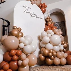 Thanksgiving/friendsgiving Decor/ Balloon Decor / Garlands 