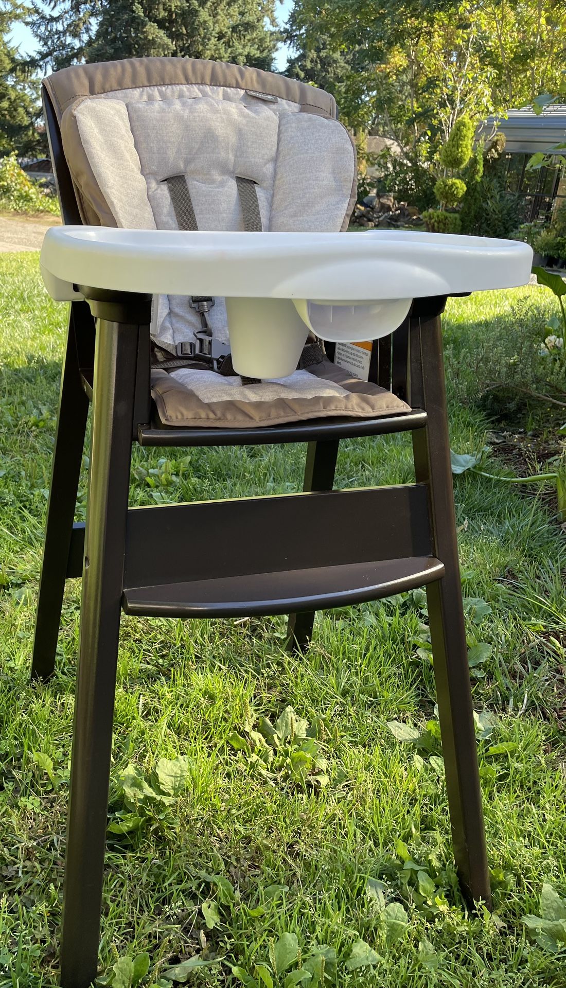 Safety 1st Beaumont Wood High Chair