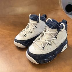 Jordan 9 Retro University Pearl Blue
