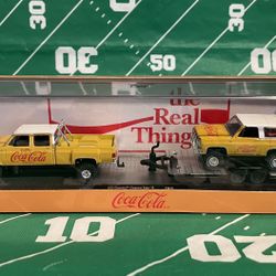 M2 Machines Auto Haulers Set Coke '72 Cheyenne super 30 & '73 K5 Blazer -1:64-