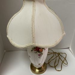 Vintage Royal Albert Old Country Roses Lamp
