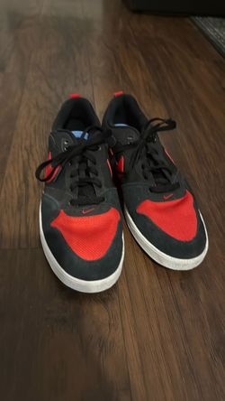 Nike SB Low-Top Sneakers Black Red