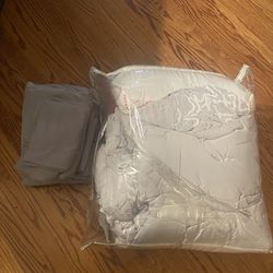Twin XL Comforter and Sheet Set