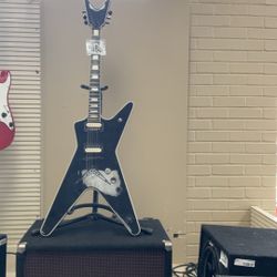Guitar 