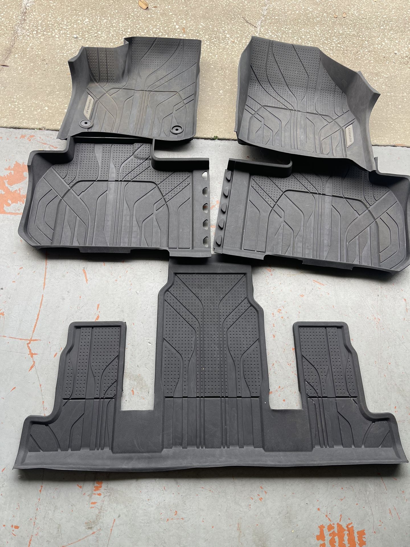 Chevy Traverse Rubber Mats
