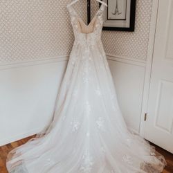 Maggie Sottero Wedding Dress Swarovski crystals And Lace