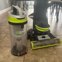 Clean View Swivel Pet Vacuum Cleaner 