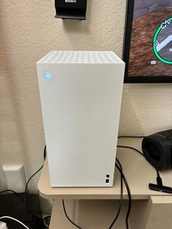 Microsoft Xbox Series X White Console 1TB 4K UHD Wi-Fi HDMI RRT-00001