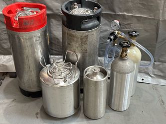 Corny Kegs (5-Gal & 2.6-Gal), Mini Keg Growler, CO2 & Bev Gas Tanks
