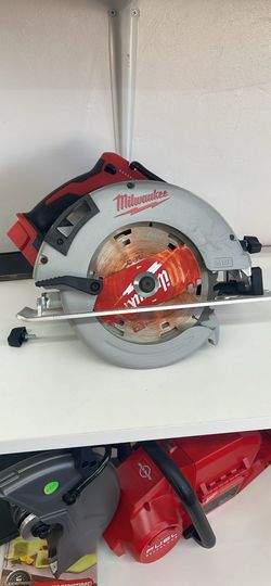Milwaukee M18 Circular Saw 7-1/4”