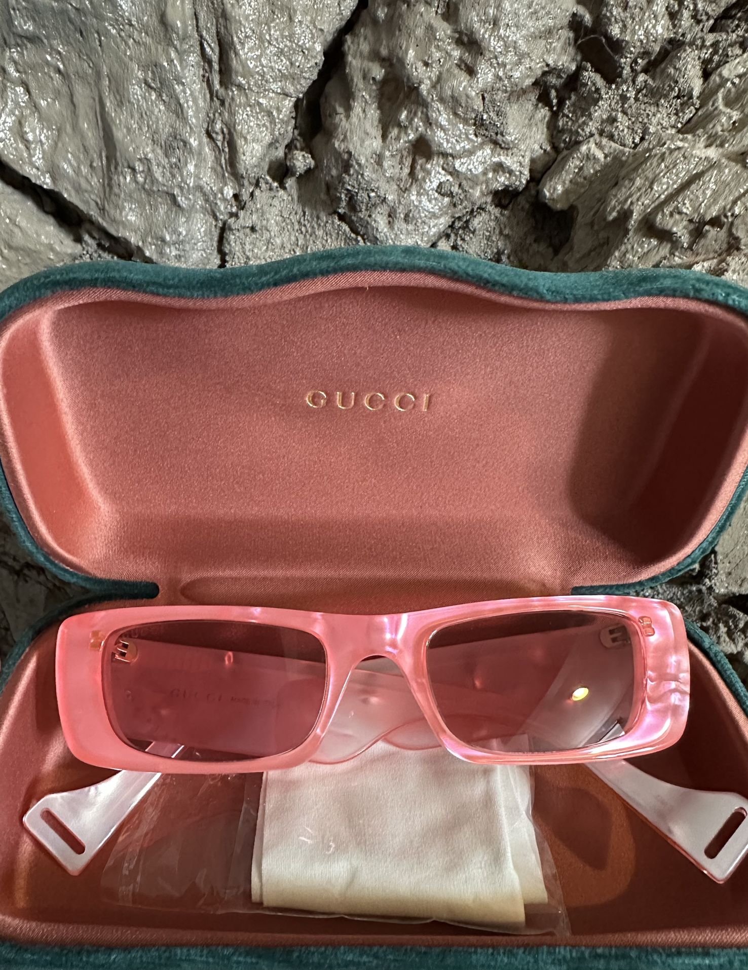 Gucci Pink GG0516S Rectangle Sunglasses