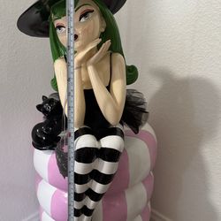 CUTE SITTING GOTHIC WITCH STATUE