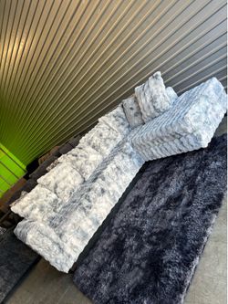 LIKE NEW sectional sofa couch (DELIVERY AVAILABLE)