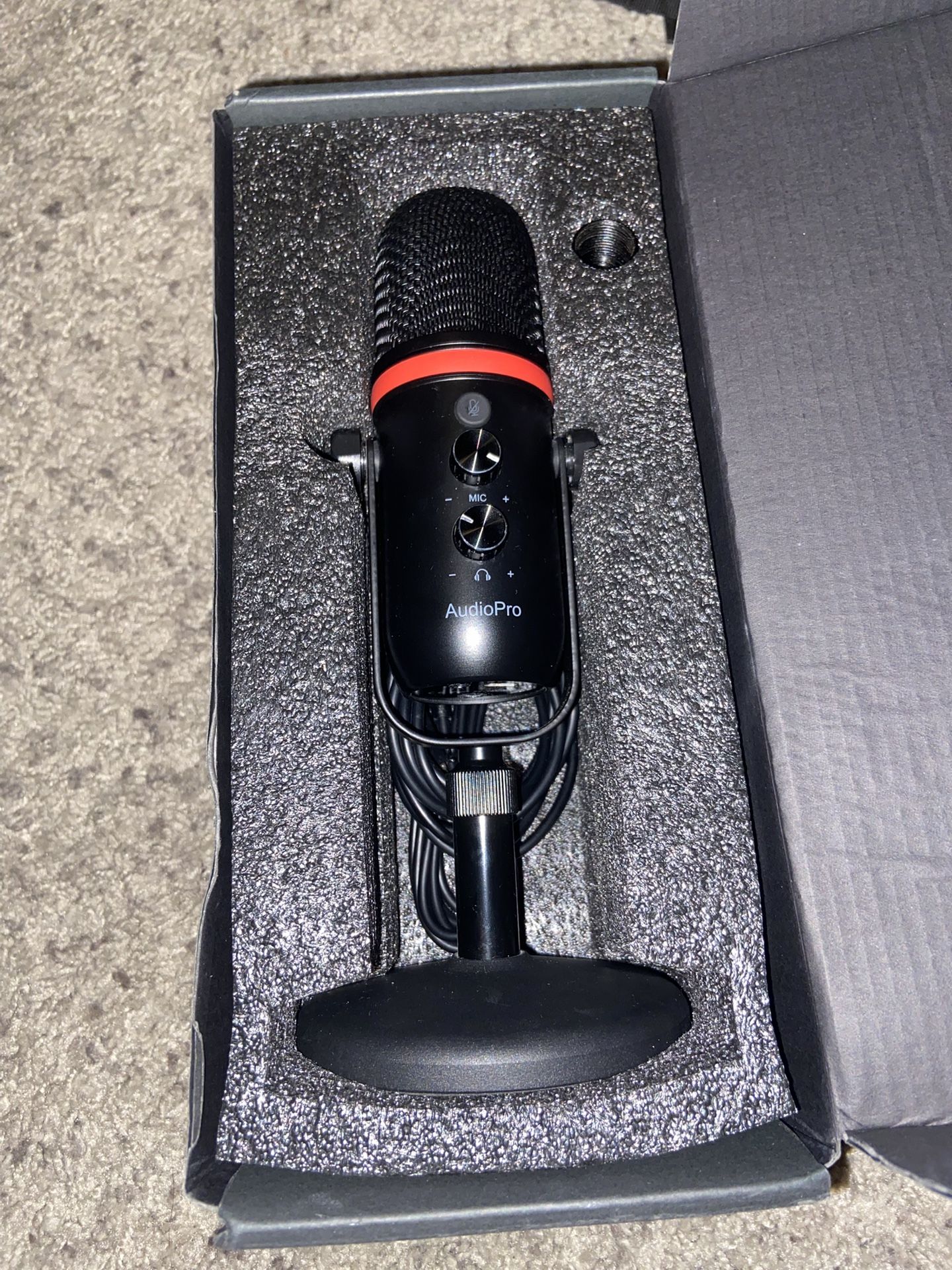 Audio Pro USB/USB-C Microphone