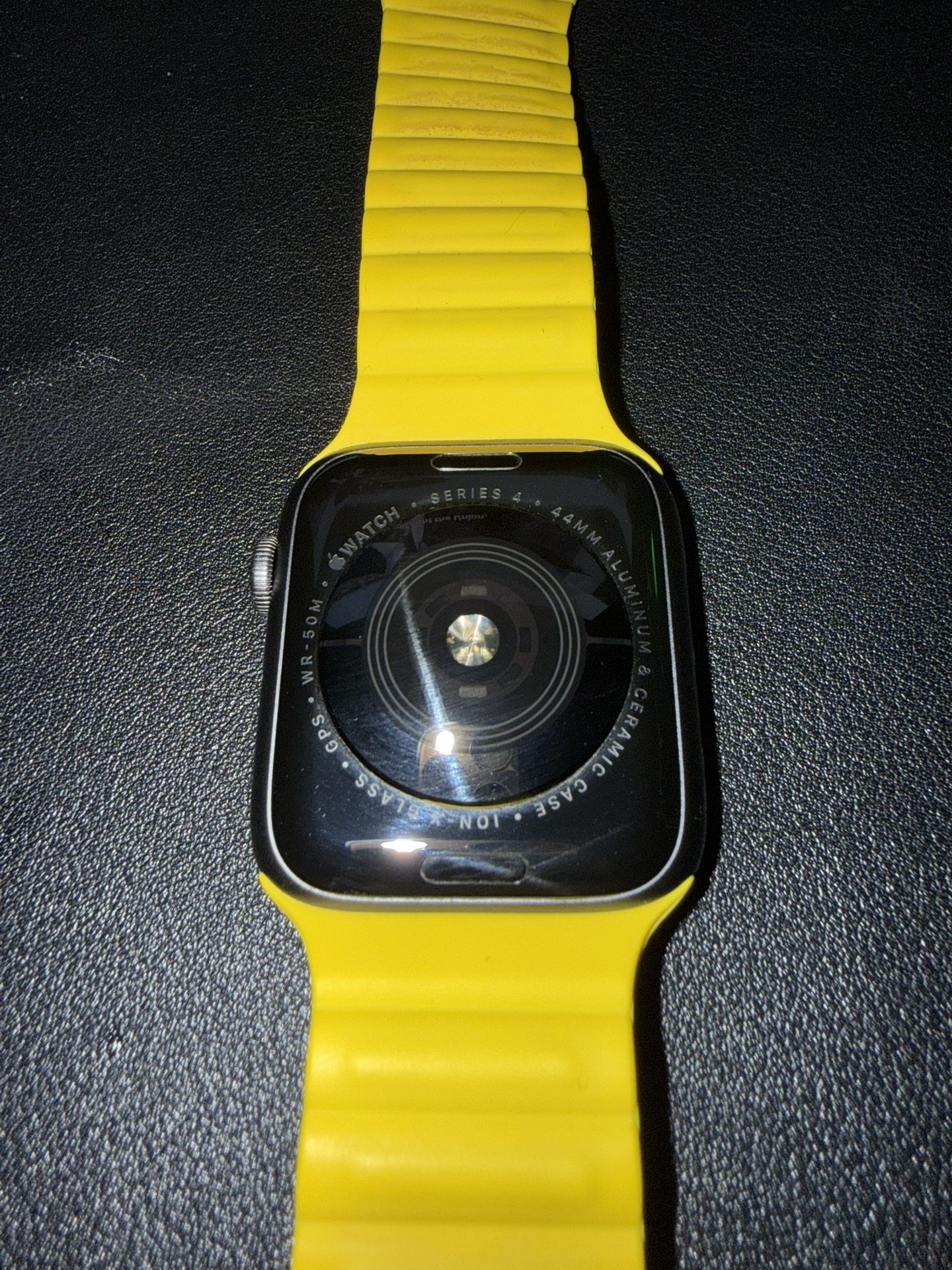 Apple Watch Series 4 (44MM)