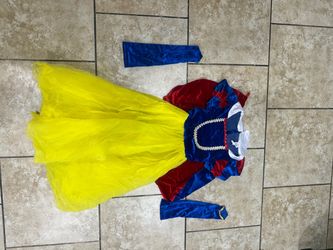 Snow White costume