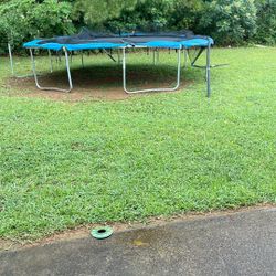 Trampoline 