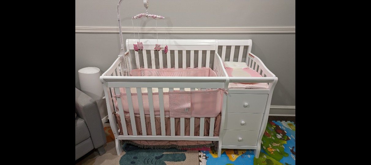 Crib With Changing Table