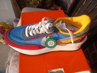 Nike LD Waffle
sacai Varsity Blue size 12