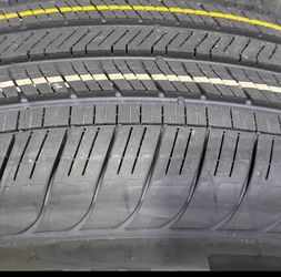 Goodyear 265/65R18   4 Tires (casi nuevas)