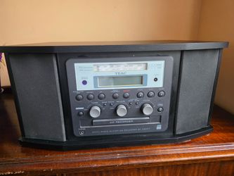 Teac multi music player and recorder from vinyl to CD