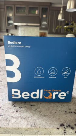 Bedlore Queen waterproof mattress topper- Never used