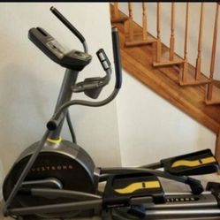 10.0  Livestrong elliptical