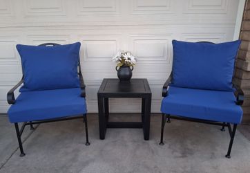 Metal Patio Set With NEW Cushions