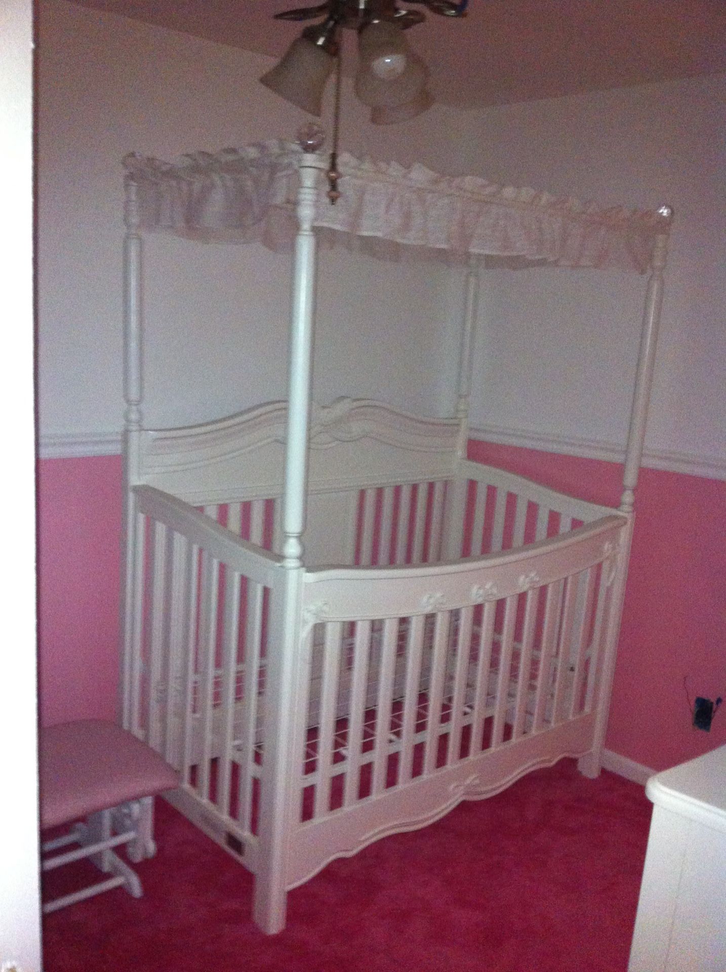 Disney Disney Princess Enchanted Convertible Crib - White - real hardwood