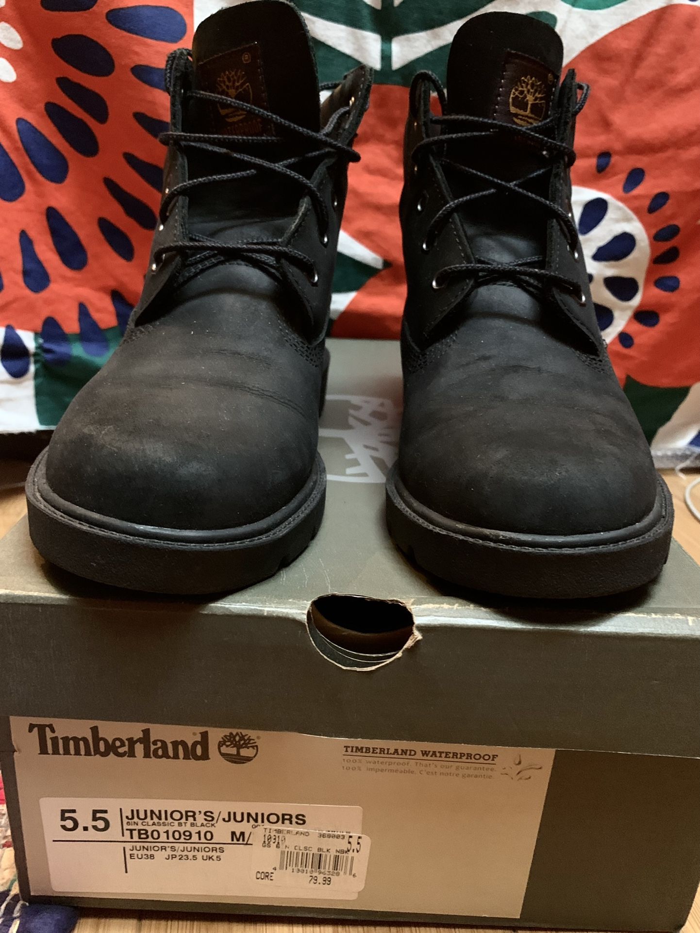 Timberland NEW Black Suede 6” Jrs Size 5.5