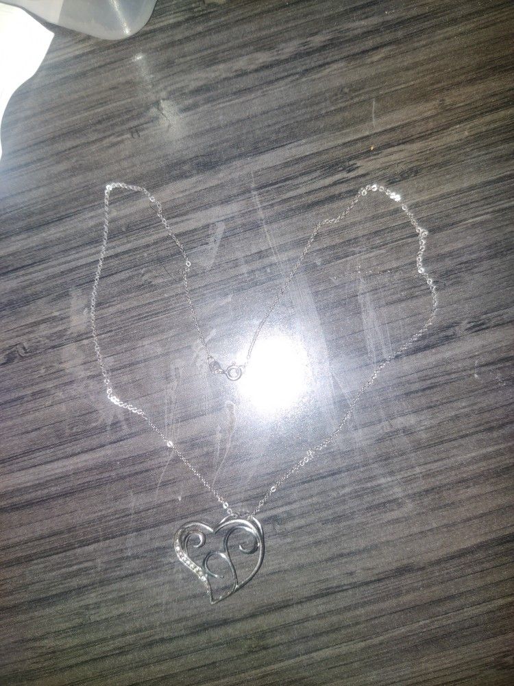 Very Nice Very Beautiful Diamond Accented Heart Shaped Pendent Stamped CI 925 On Solid 925 Italian Silver Chain