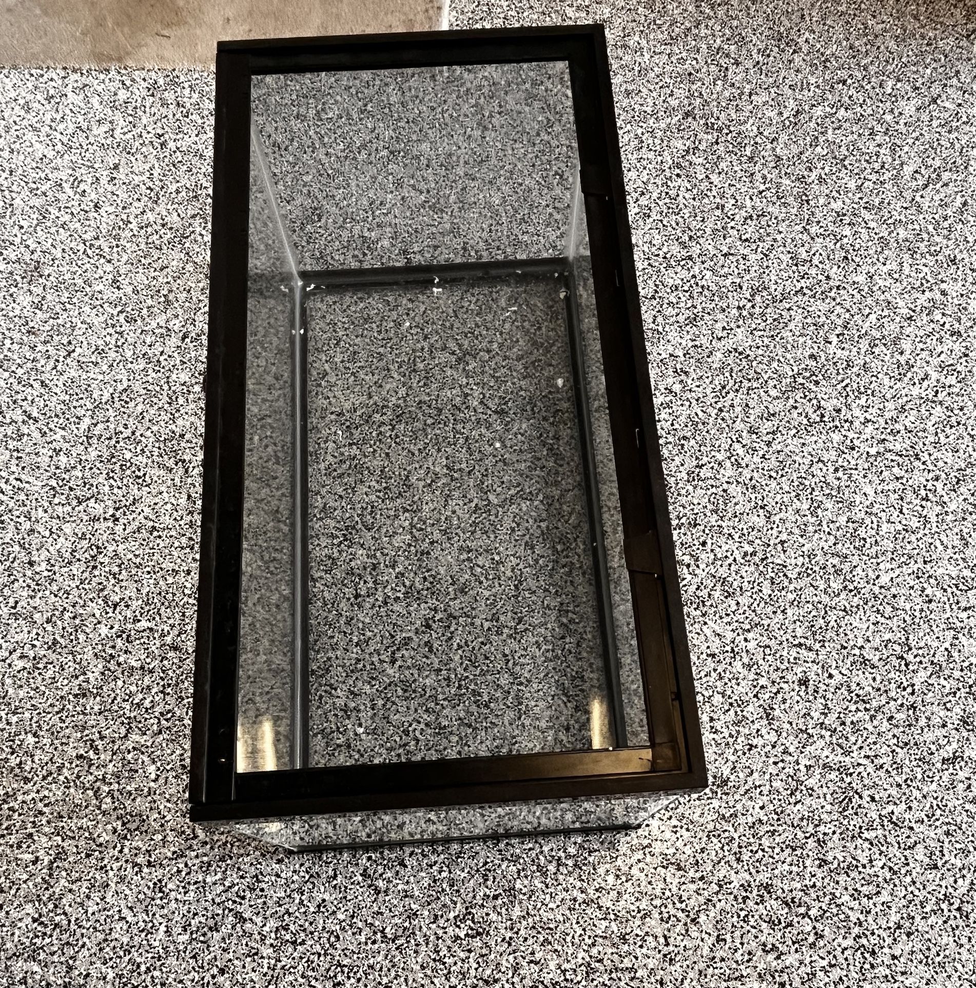Terrariums/Aquariums 20gal And 40gl
