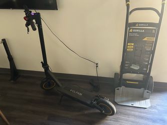 MOVE SALE Volpam Electric Scooter max 22mph 18 miles range (by the end of tomorrow due to relocation)