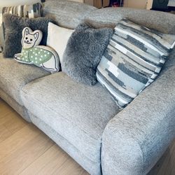 Motorized Recliner Sofa – Like New, USB Ports + Designer Pillows