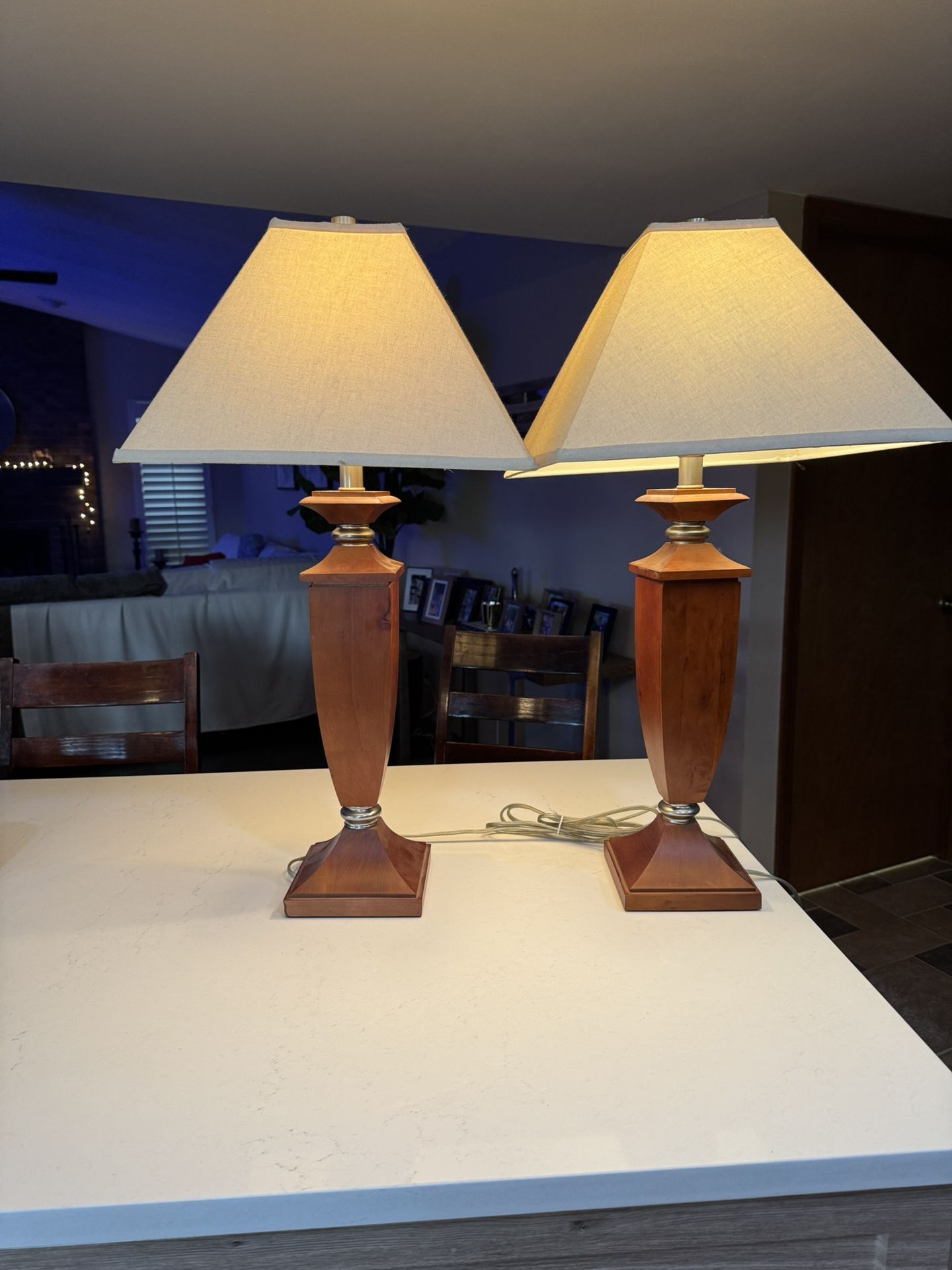 2 Beautiful Lamps