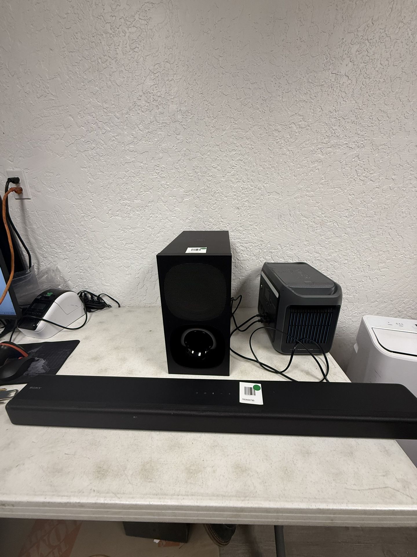 SONY SOUNDBAR AND SUBWOOFER SA-G700
