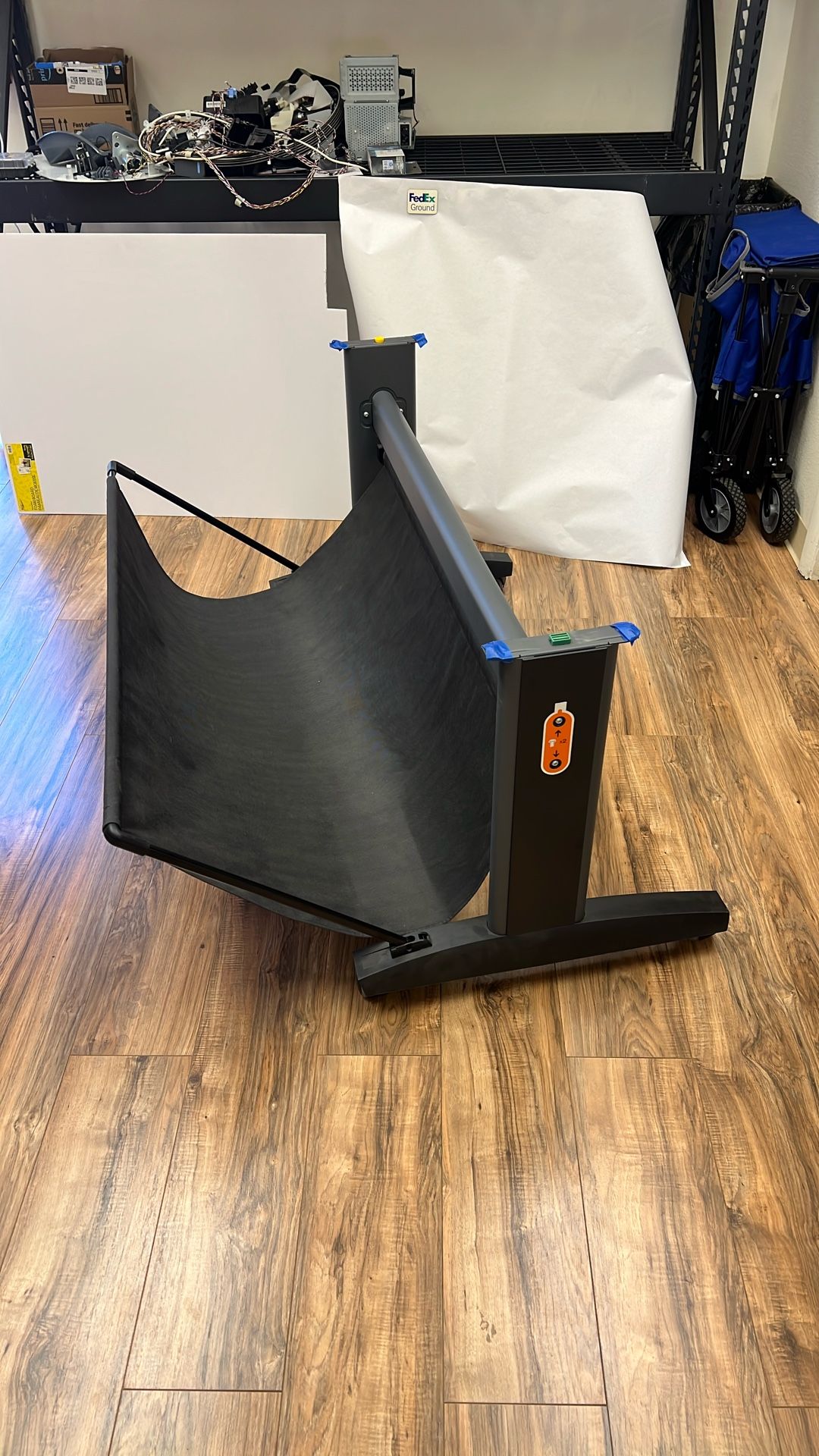 HP DesignJet Rolling Stand w/catcher