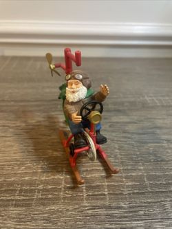 Santa's Flying Machine Hallmark Keepsake Ornament 1998 Vintage..(#20)