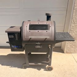 Cabela's Pro Series Pellet Grill, Like New Condition – Thousand Oaks, CA