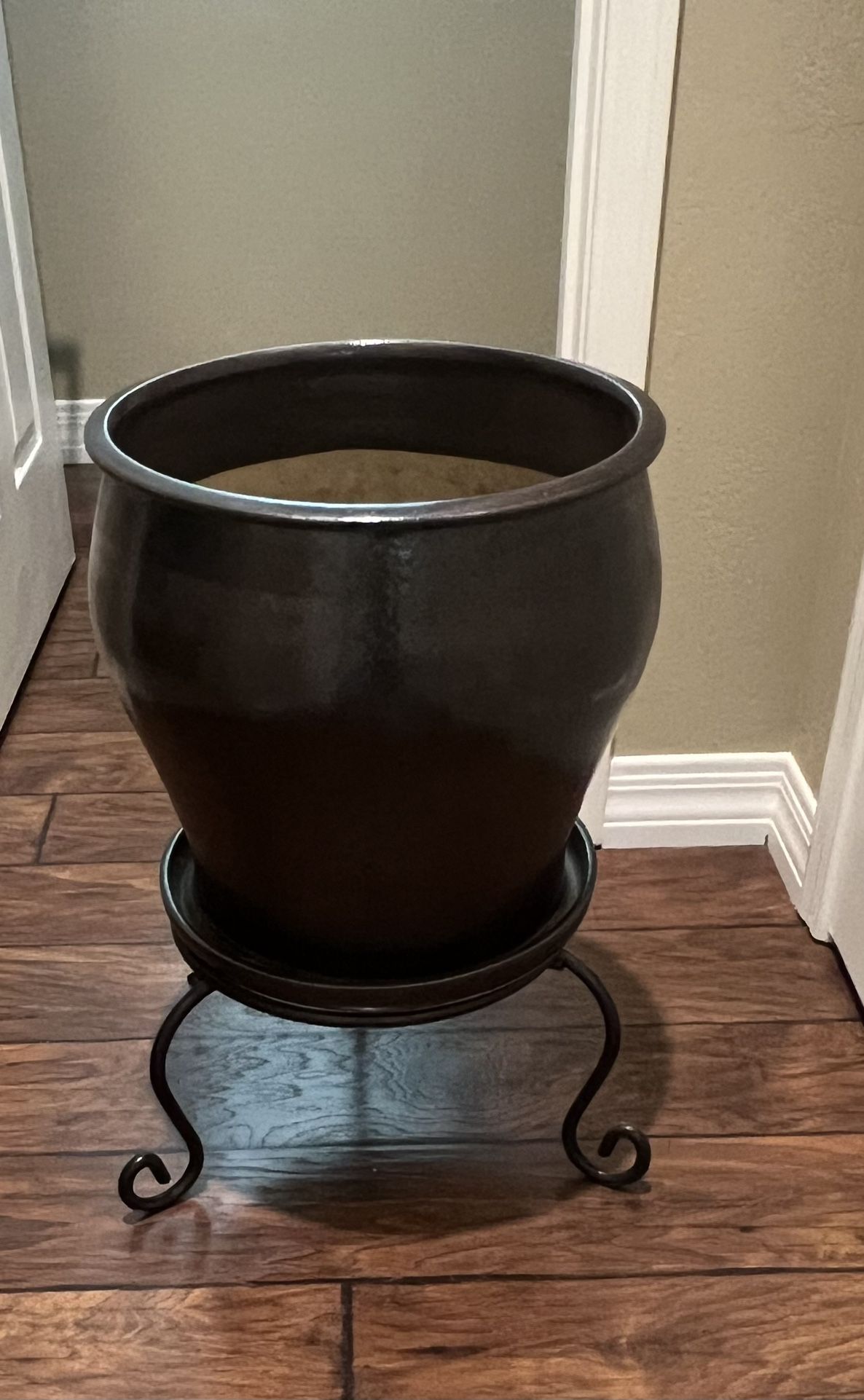  Large Ceramic Flower Pot 15 X 16 With Stand