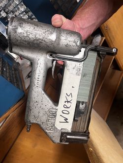 Senco Pneumatic Nail Gun M2