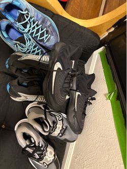 Basketball shoes