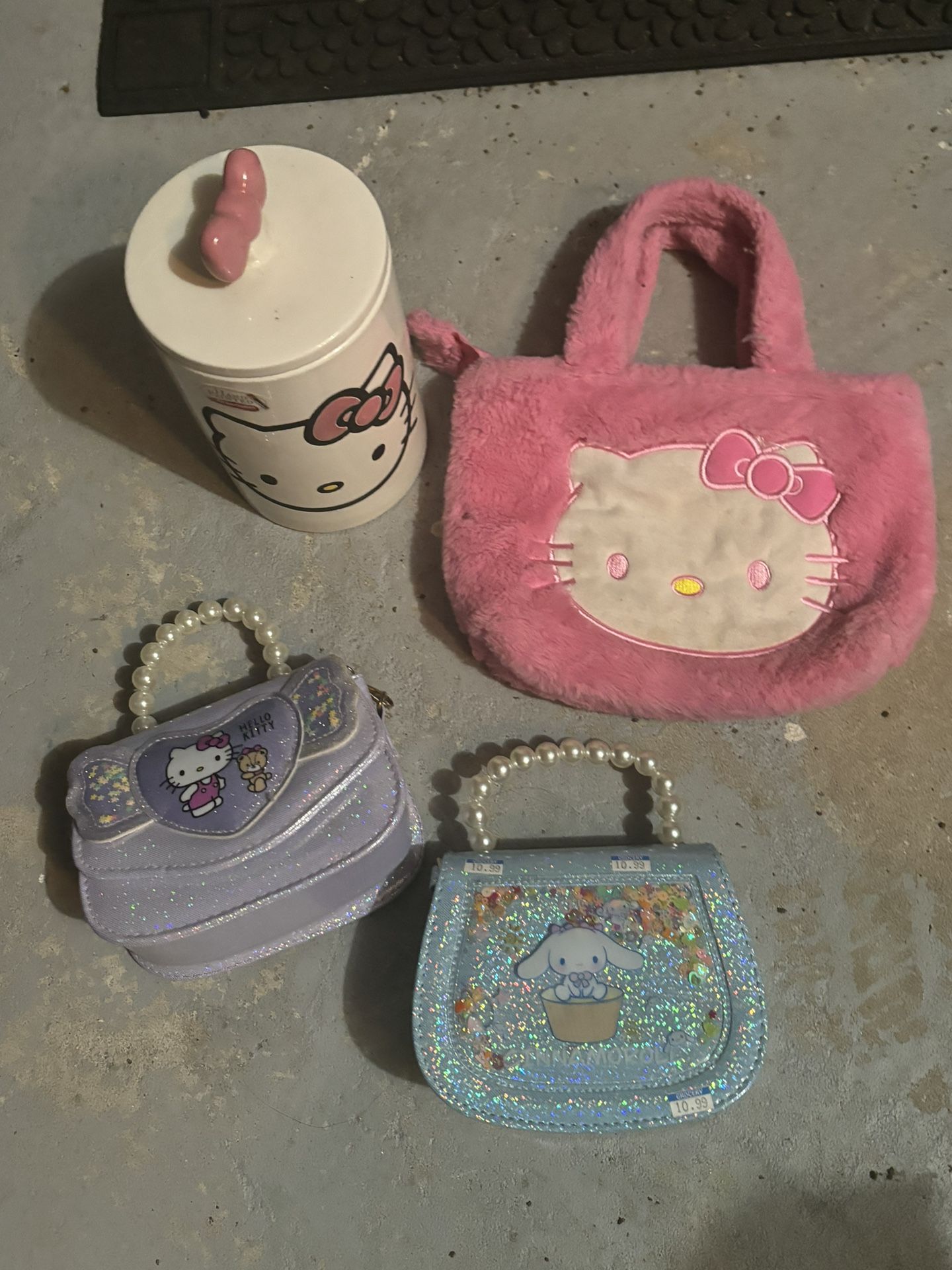 Hello Kitty Bags N Cookie Holder