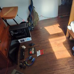 Cyberpower Gaming PC With Peripherals