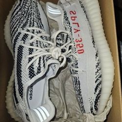 *** SALE BRAND NEW ADIDAS YEEZY ZEBRA SIZE 10 ***