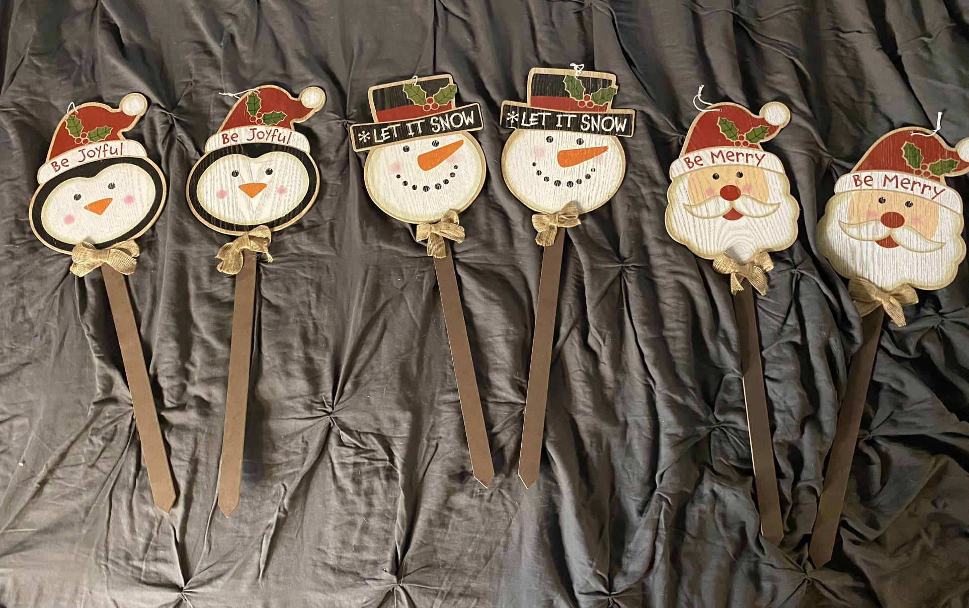 NWT- Set Of 6 Wooden Christmas Yard Decor