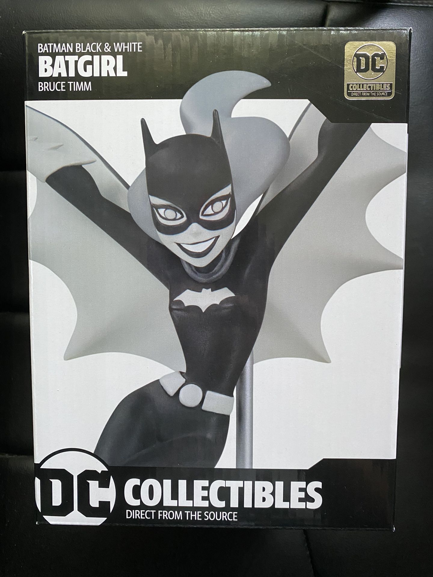 DC Collectibles: Batgirl Black and white state (NEW)