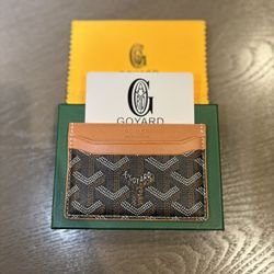 Luxury Card Holder Wallet – New With Box
