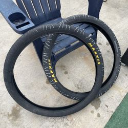 27.5 Maxxis Hookworms (pick up only)